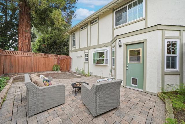 38 Devonshire Avenue, Mountain View CA: https://media.crmls.org/mediaz/317990a5-6f1c-4d2d-b853-cd2ed3c2d51a.jpg