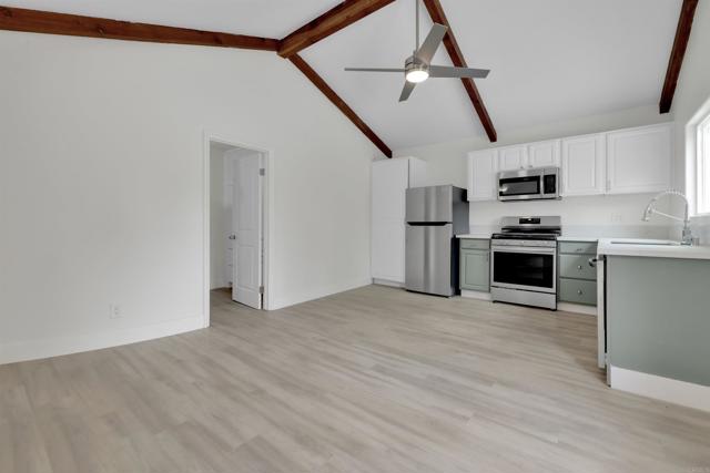393 Date Avenue, Carlsbad CA: https://media.crmls.org/mediaz/317a2b8c-7da9-4ca2-a950-0aad4a48e7e8.jpg