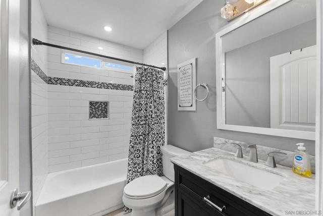 9209 Les Rd, Santee CA: https://media.crmls.org/mediaz/317ad27b-d4fd-43fc-b8f7-fd037831e5c3.jpg