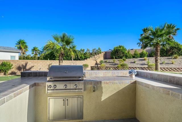 74425 Zeppelin Drive, Palm Desert CA: https://media.crmls.org/mediaz/317b63e1-c773-4383-861f-aa509c37c6fc.jpg