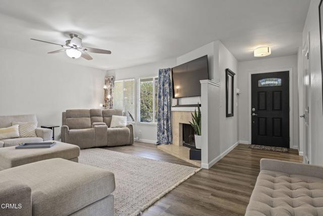 3151 W Hemlock Street, Oxnard CA: https://media.crmls.org/mediaz/317bfcd7-e6d5-4e8b-897b-057a4150bea4.jpg