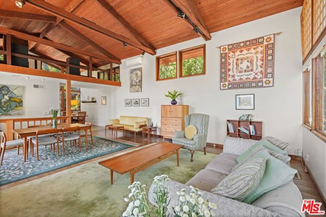 20730 Hillside Drive, Topanga CA: https://media.crmls.org/mediaz/317c6eaf-f695-4079-a2bc-edcd2a2a3a75.jpg