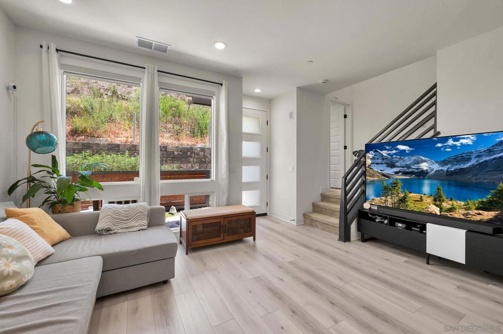 9161 Hala Way - photo 4