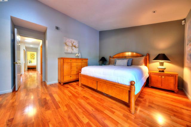 6291 Calle Fuego, Pleasanton CA: https://media.crmls.org/mediaz/317d50c8-de27-499f-989a-1da0a16ef49e.jpg