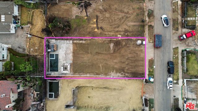 764 Iliff Street, Pacific Palisades CA: https://media.crmls.org/mediaz/317d71f5-51a4-42f8-91e2-27309311c830.jpg
