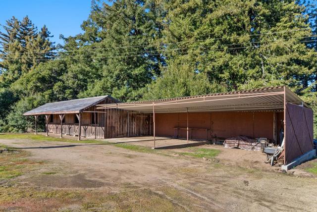 500 Valencia School Road, Aptos CA: https://media.crmls.org/mediaz/317ec7ee-caf4-4881-a029-b534850b2d84.jpg
