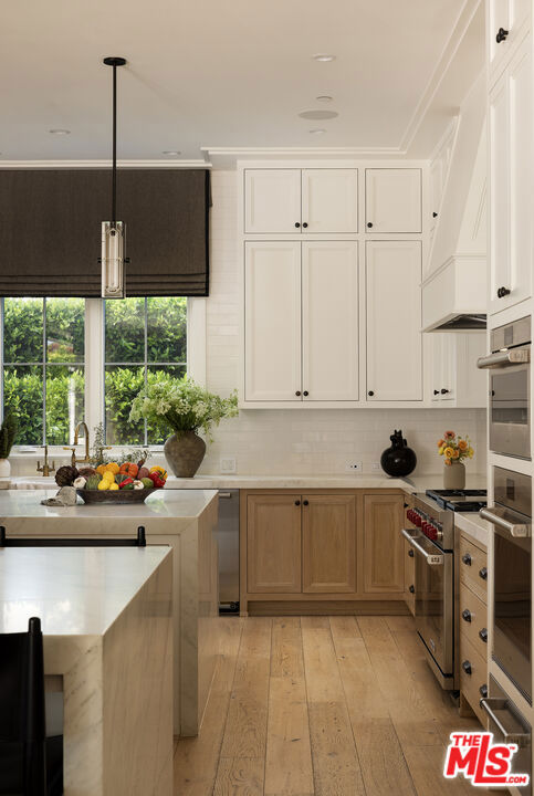 1628 Georgina Avenue, Santa Monica CA: https://media.crmls.org/mediaz/317ecc94-1f73-491c-82be-7a01880f091f.jpg