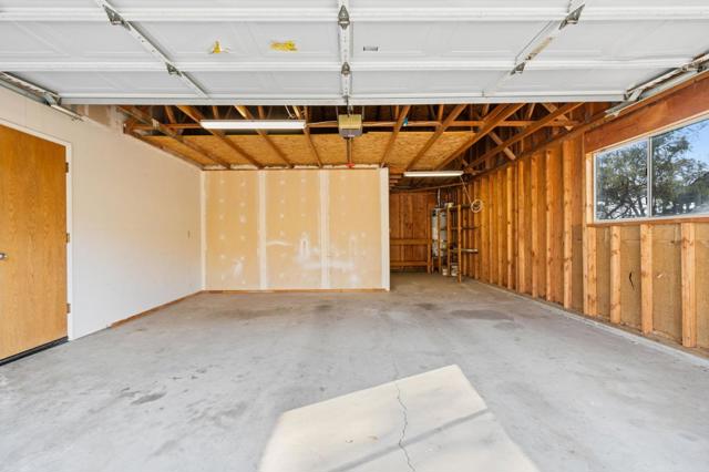 30159 Horseshoe Drive, Coarsegold CA: https://media.crmls.org/mediaz/317f566d-e431-4185-9112-cc79892fa31a.jpg