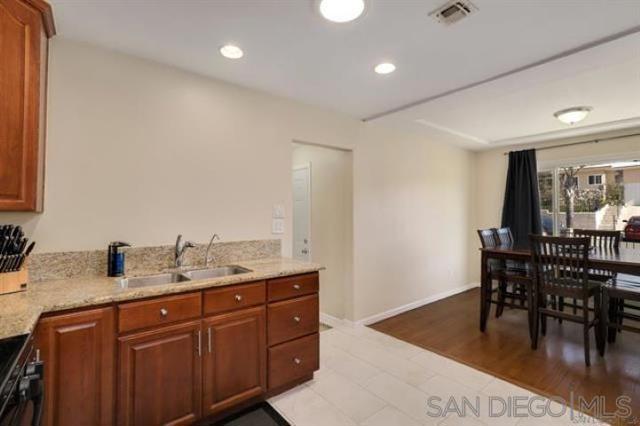 5442 San Onofre Ter, San Diego CA: https://media.crmls.org/mediaz/317faf93-4460-4e21-a910-faf252948cfd.jpg