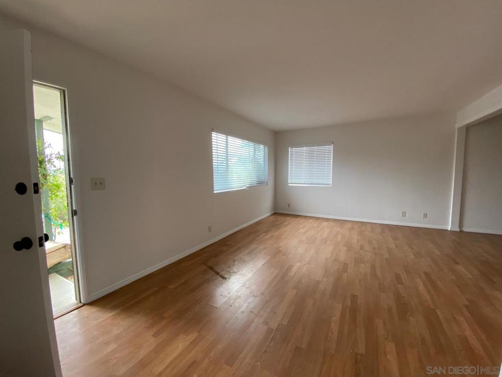 939 7th Ave - photo 5