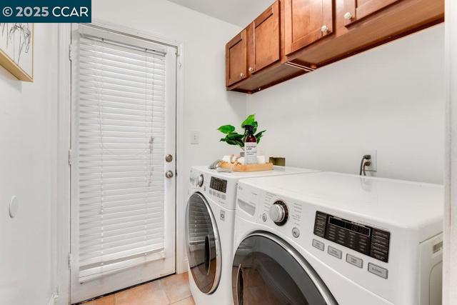 2154 35Th Ave, Oakland CA: https://media.crmls.org/mediaz/317ff1a8-5c29-4231-b7f6-8c7dae656b78.jpg