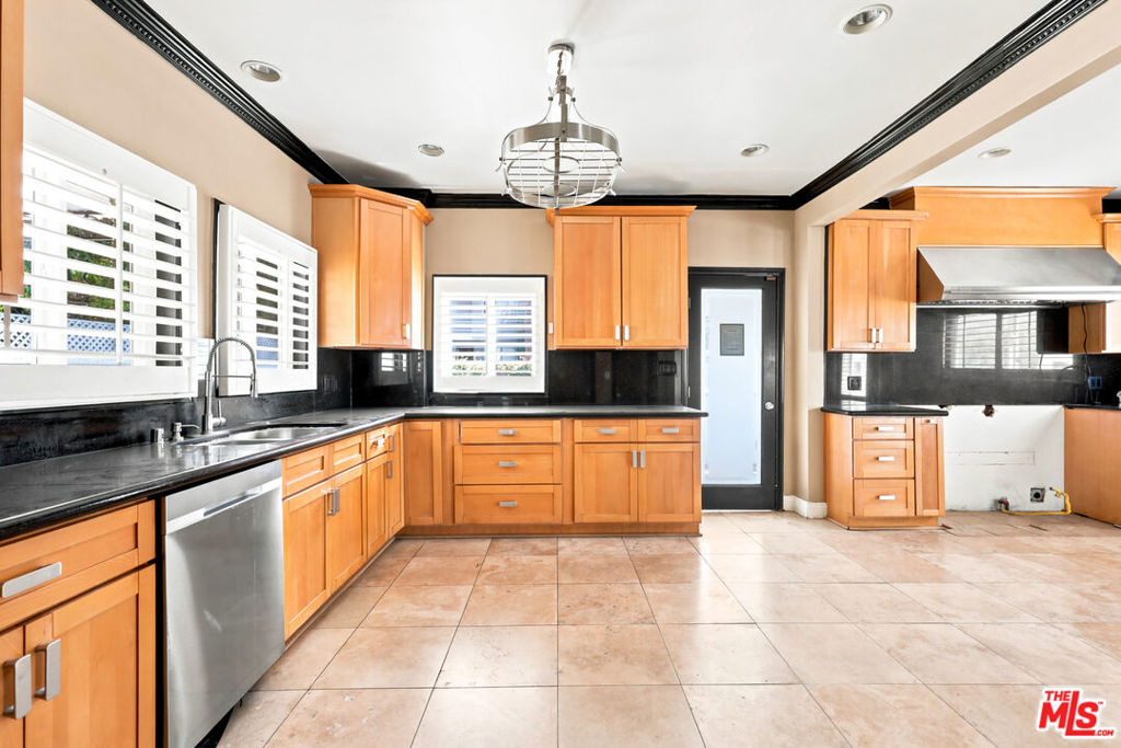 MLS #26856405 image #12