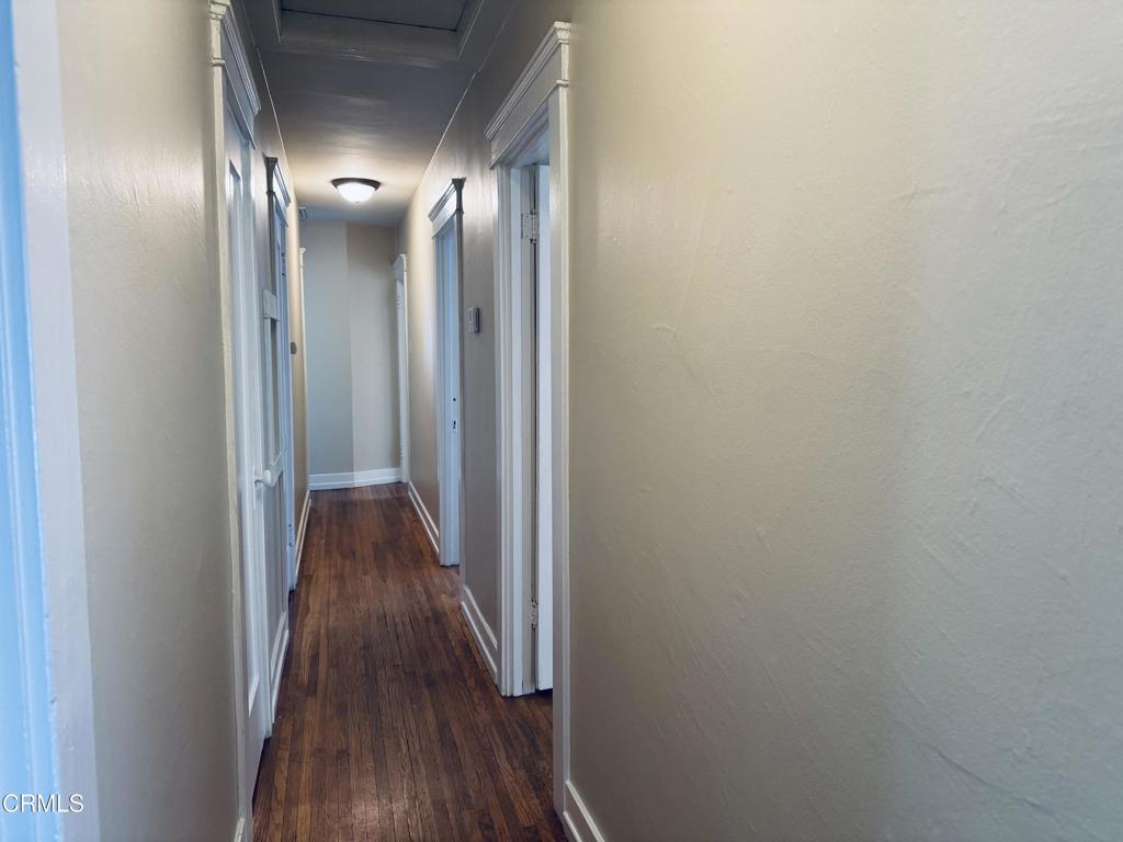 https://media.crmls.org/mediaz/31825690-9235-4a1b-b730-0e3023dc87a1.jpg?preset=X-Large