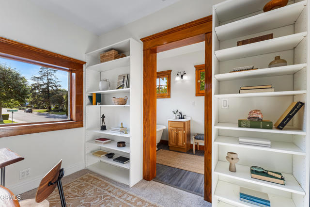1954 Primrose Avenue, South Pasadena CA: https://media.crmls.org/mediaz/31835fb9-76a1-4edf-a2d3-2f0a7c113808.jpg