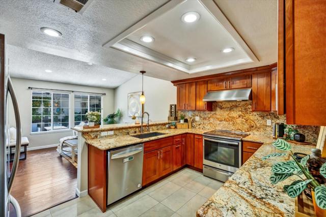 4241 Sora Terrace, Fremont CA: https://media.crmls.org/mediaz/3183a0ee-2da2-4f63-add3-d7996fb8aebb.jpg