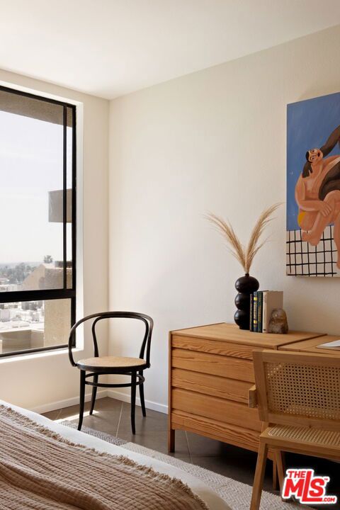 7320 Hawthorn Avenue, Los Angeles CA: https://media.crmls.org/mediaz/3183a615-ad14-402a-9e99-f1f5f3609c6f.jpg