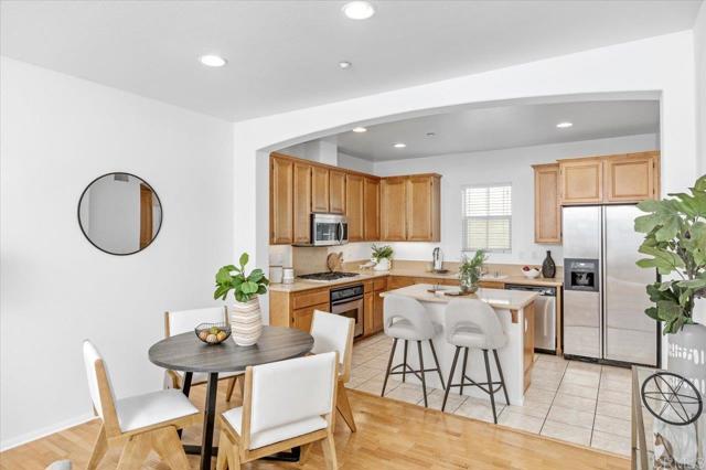 Detail Gallery Image 16 of 29 For 2507 Escala Cir, San Diego,  CA 92108 - 2 Beds | 2/1 Baths
