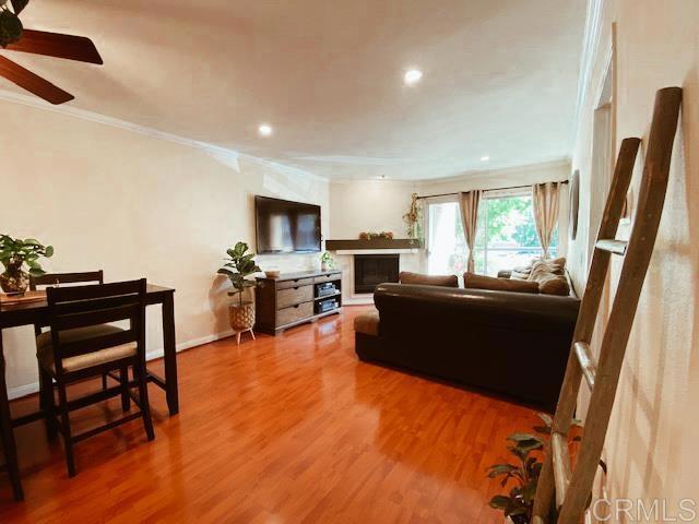 5520 Owensmouth Ave, 103 photo 3