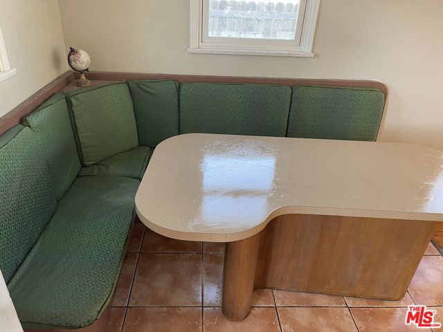 5037 W 126th Street, Hawthorne CA: https://media.crmls.org/mediaz/3185b440-077b-421c-86ce-3903c961c27c.jpg