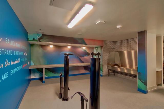 1388 Kettner Blvd, San Diego CA: https://media.crmls.org/mediaz/3185fecf-b64f-4438-92d6-90debdfaa736.jpg