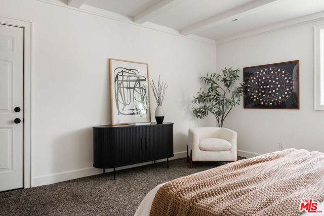 17638 Lemay Street, Lake Balboa CA: https://media.crmls.org/mediaz/3186dee9-486d-4e1c-ae74-4890e0b69d29.jpg