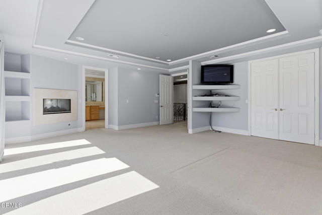 Detail Gallery Image 18 of 39 For 4174 Elm View Dr, Los Angeles,  CA 91316 - 5 Beds | 5 Baths