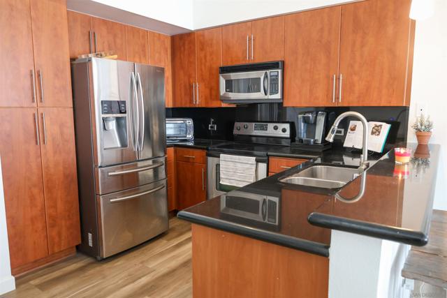 120 Island Ave, San Diego, California 92101, ,1 BathroomBathrooms,Condominium,For Sale,Island Ave,250034796SD