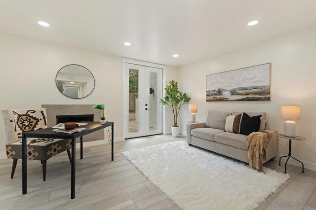 8206 Caminito Lacayo, La Jolla CA: https://media.crmls.org/mediaz/318897a8-ec26-4c21-bba8-129949418e48.jpg