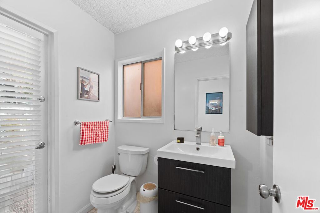 MLS #25596925 image #9