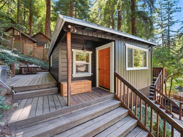 9540 E Zayante Road, Felton CA: https://media.crmls.org/mediaz/3189a98e-df9c-4299-ba3c-1f580e0e6653.jpg
