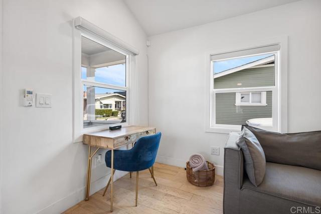 Image 7 of 22 For 4338 33rd Place