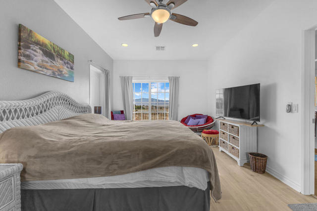 12622 Miracle Hill Road, Desert Hot Springs CA: https://media.crmls.org/mediaz/318b57cb-0be9-4022-bacd-b75e6ec1b574.jpg