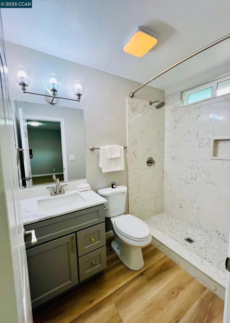 2788 Entrada Cir, Antioch CA: https://media.crmls.org/mediaz/318b6da0-7fea-4157-ba9a-8581d01d0269.jpg