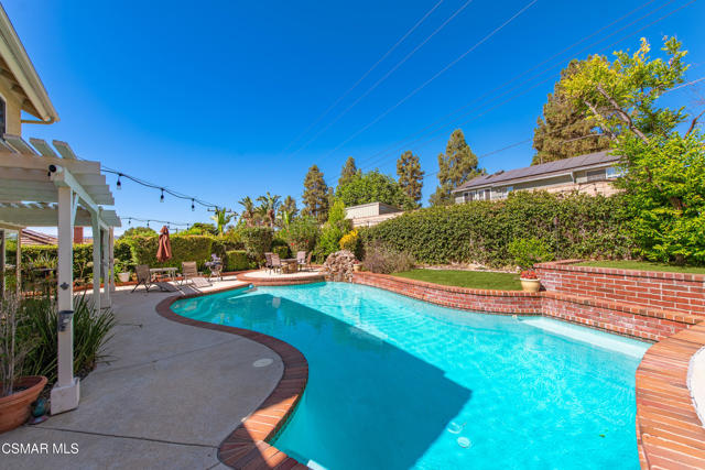 3581 Rachael Avenue, Simi Valley CA: https://media.crmls.org/mediaz/318bdec1-0d3c-4ce5-a756-875fd5ed228c.jpg