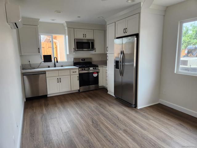 750 N Citrus Avenue, Vista CA: https://media.crmls.org/mediaz/318d0d16-b1fd-4fc4-9aee-e955b18610e1.jpg