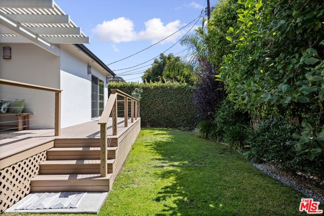 2376 Dewey Street, Santa Monica CA: https://media.crmls.org/mediaz/318d44ac-c2b7-4c44-b6be-0a3e7f2bab9e.jpg