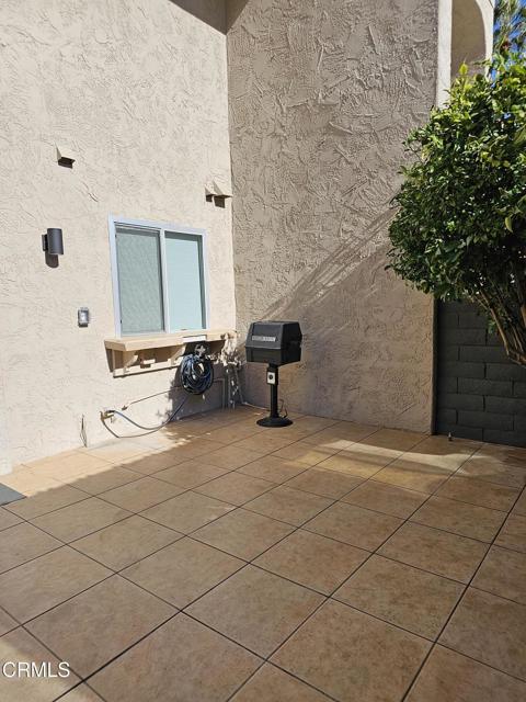 2166 N Indian Canyon Drive, Palm Springs CA: https://media.crmls.org/mediaz/318d8648-61d9-4d51-8b0b-ddcf3852fa24.jpg