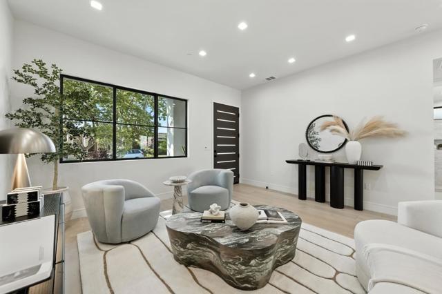 125 15th Avenue, San Mateo CA: https://media.crmls.org/mediaz/318d93be-e537-43dd-b4b1-bb74c2fca24a.jpg