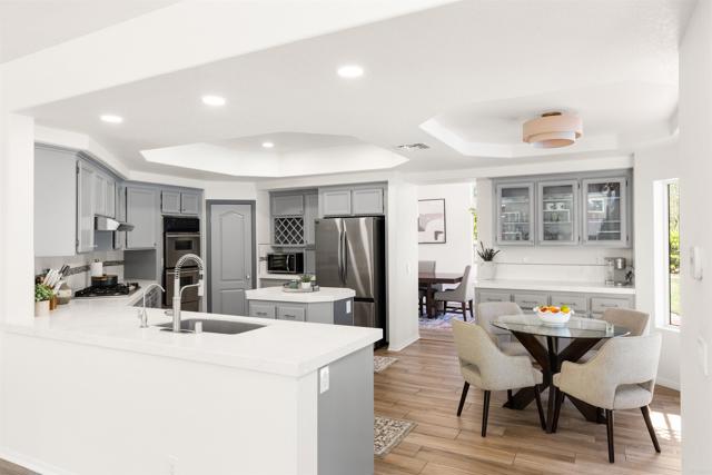 Detail Gallery Image 22 of 60 For 16883 Saint Andrews Dr, Poway,  CA 92064 - 5 Beds | 5/1 Baths