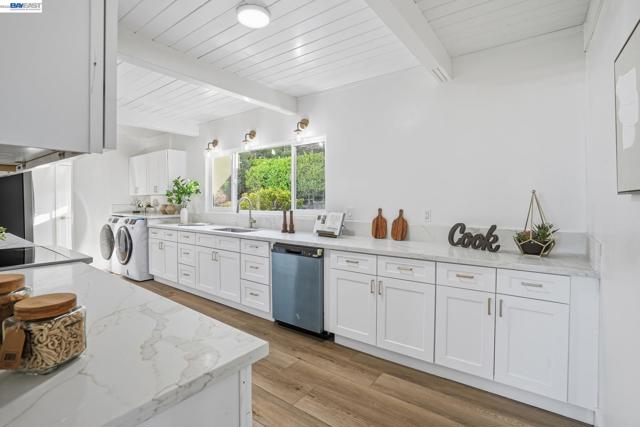 Image 3 of 26 For 1631 Arlington Blvd