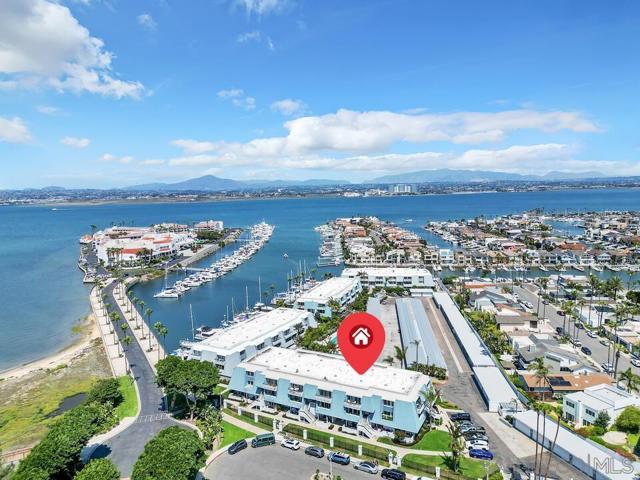 24 Montego Court, Coronado CA: https://media.crmls.org/mediaz/318df73c-2104-4803-8db7-2e418e71efbe.jpg