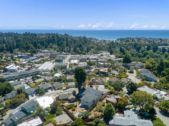 105 Vista Mar Court, Aptos CA: https://media.crmls.org/mediaz/318ee573-fc8d-407c-9efd-567d27dead8e.jpg