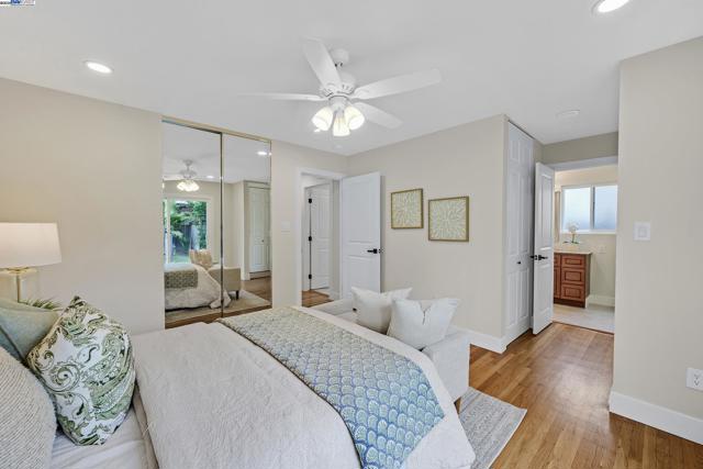 5041 Golden Rd, Pleasanton CA: https://media.crmls.org/mediaz/318f48ad-a01a-4cd9-a36c-b903adec2ab7.jpg