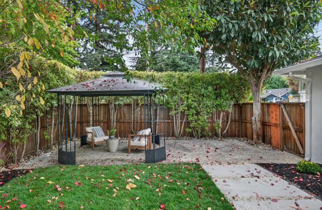 430 Gilbert Avenue, Menlo Park CA: https://media.crmls.org/mediaz/318f6260-5b52-495b-8021-33db921aa4cf.jpg
