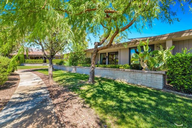 1901 Paseo Pelota, Palm Springs CA: https://media.crmls.org/mediaz/318f76b5-ad02-4dc0-a020-0160cb7f313b.jpg