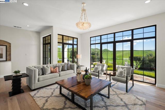 5388 Doolan Rd, Livermore CA: https://media.crmls.org/mediaz/3190d9ba-d4b8-4eeb-8fc8-2c3098202838.jpg