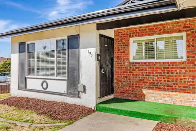 1995 Sumatra Avenue, San Jose CA: https://media.crmls.org/mediaz/31918229-645c-4fd0-83e6-2e780aeb4f51.jpg