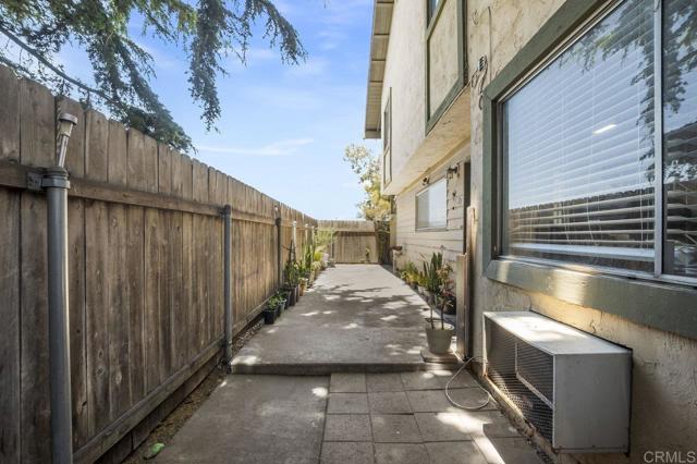 1450 Melrose Avenue, Chula Vista CA: https://media.crmls.org/mediaz/31918640-f86a-4a3e-a71e-61f88bfb1bc4.jpg