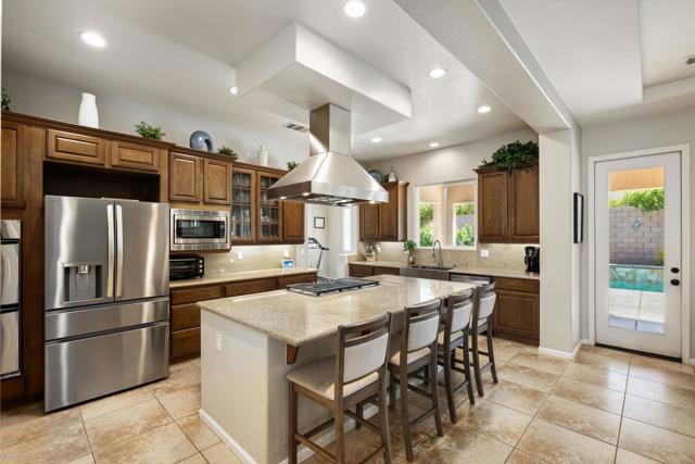 40844 Piazza Del Paradiso, Indio CA: https://media.crmls.org/mediaz/31920434-f3af-4470-a755-63b4a3528d1b.jpg