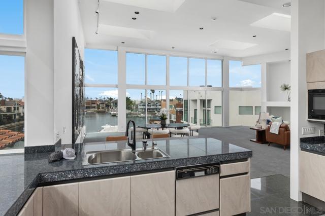 Image 15 of 50 For 25 Green Turtle Rd